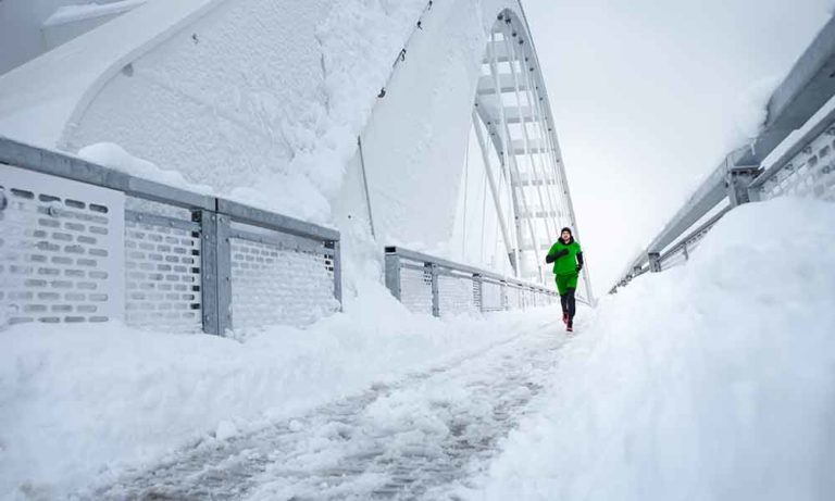 6 Winter Running Tips (Make Running in the Winter Bearable)